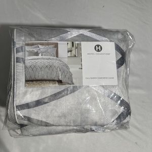 NIB $335 [ Full / Queen ] Duvet Cover‎ for Hotel Collection Dimensional